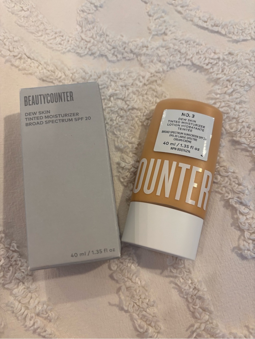beautycounter Dew Skin Tinted Moisturizer - Beige & White Packaging